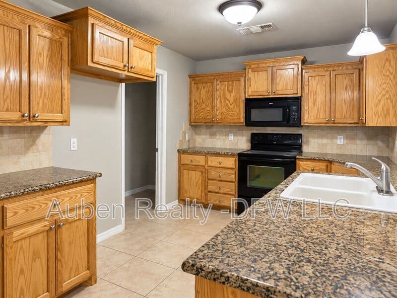 Amarillo House: 2806 Steves Way