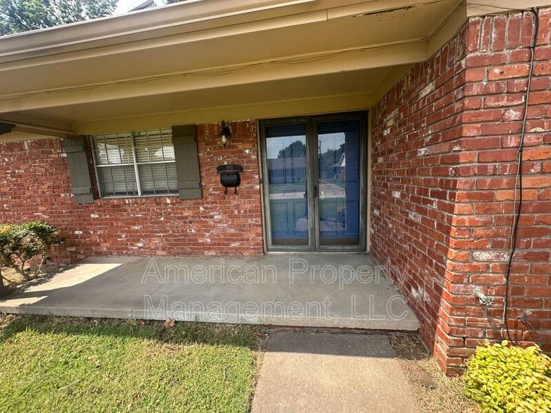 Tulsa House: 4512 S Kingston Ave