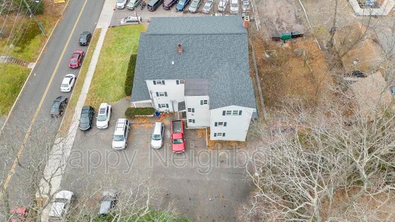 Meriden House: 16 Atkins StreetUnit 4