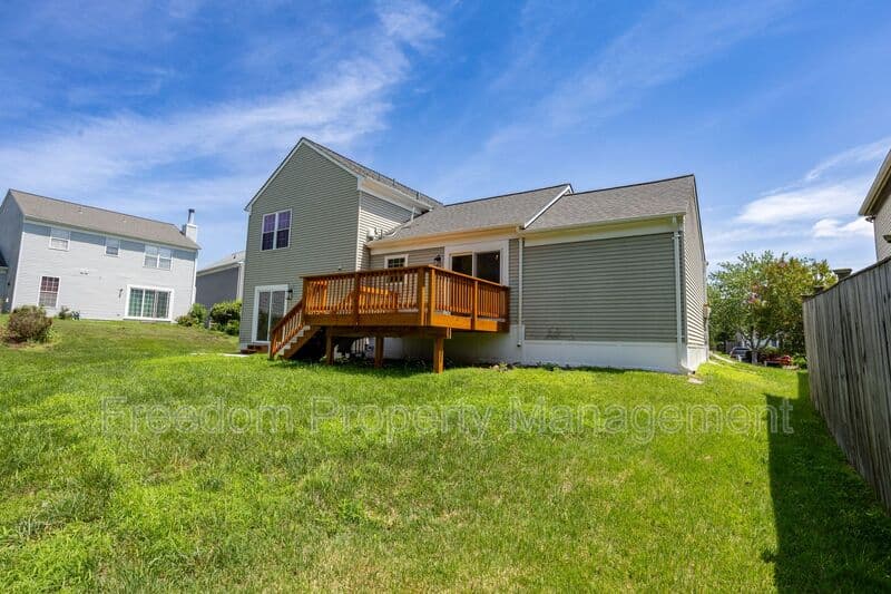 Manassas House: 10116 Wimbledon Ct