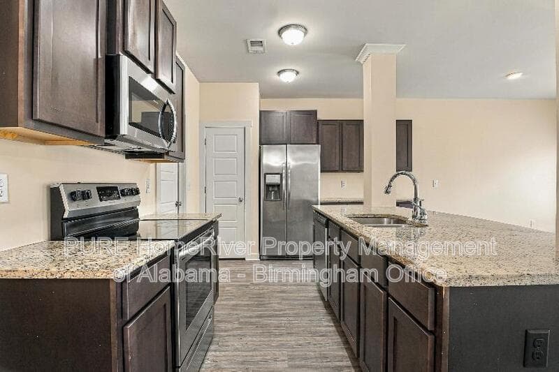 Mc Calla House: 5715 Cheshire Cove Cir