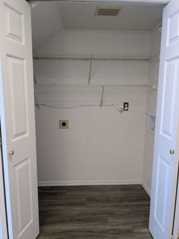 Tualatin Townhome: 17987 SW 115th Ave