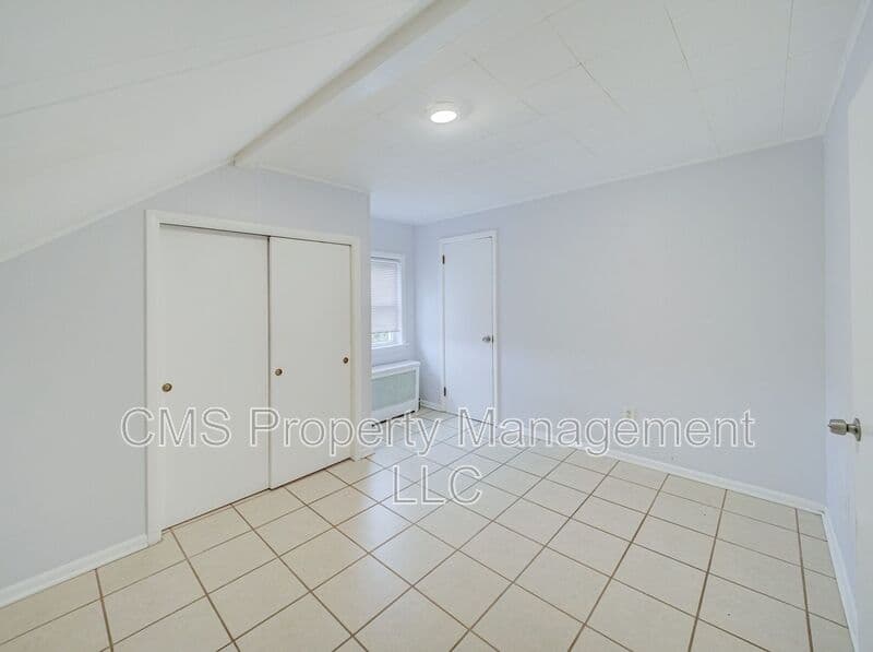 Bound Brook Condo: 407 Longwood Ave