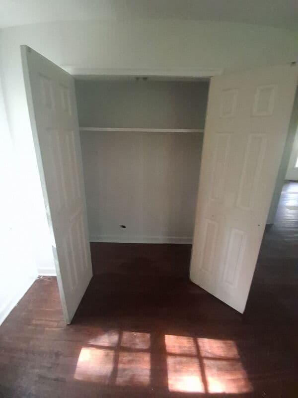 Jackson House: 350 Dona Avenue