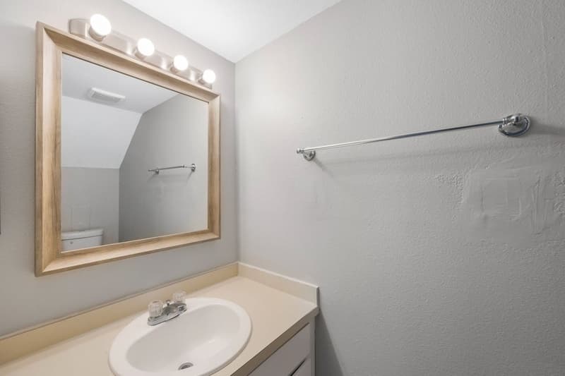 Largo Townhome: 2820 South Pines Drive - 131