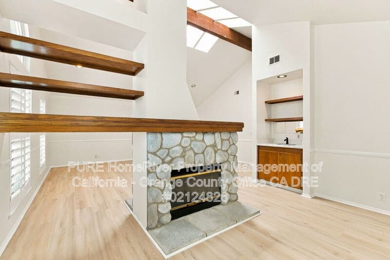 Irvine House: 4922 Rochelle Ave