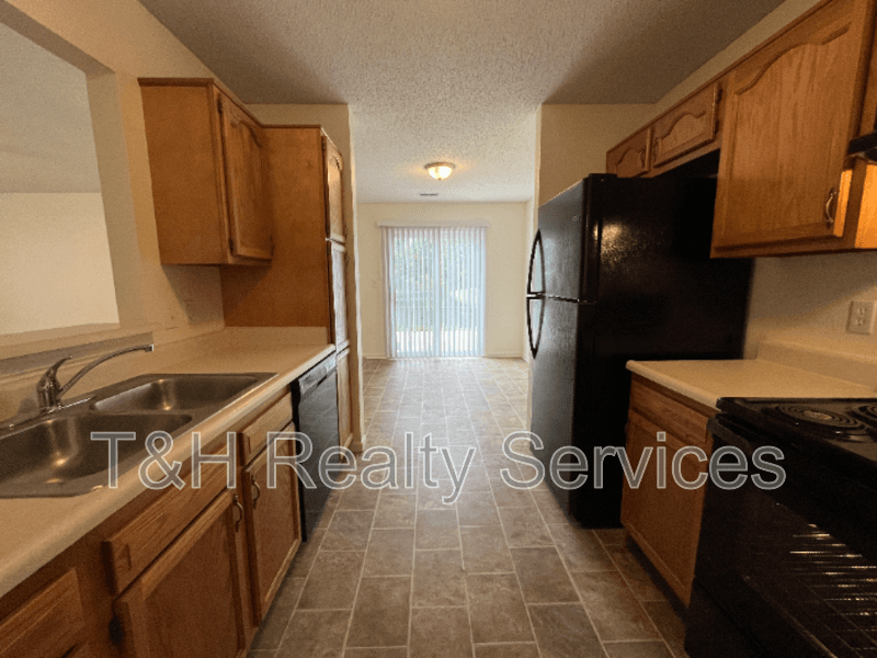 Indianapolis House: 4210 Village Trace Boulevard