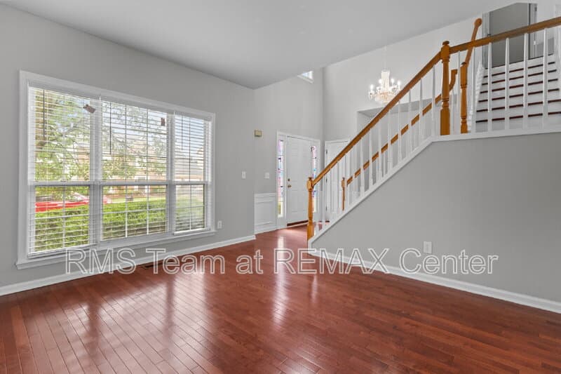 Duluth House: 2315 Hiawassee Dr