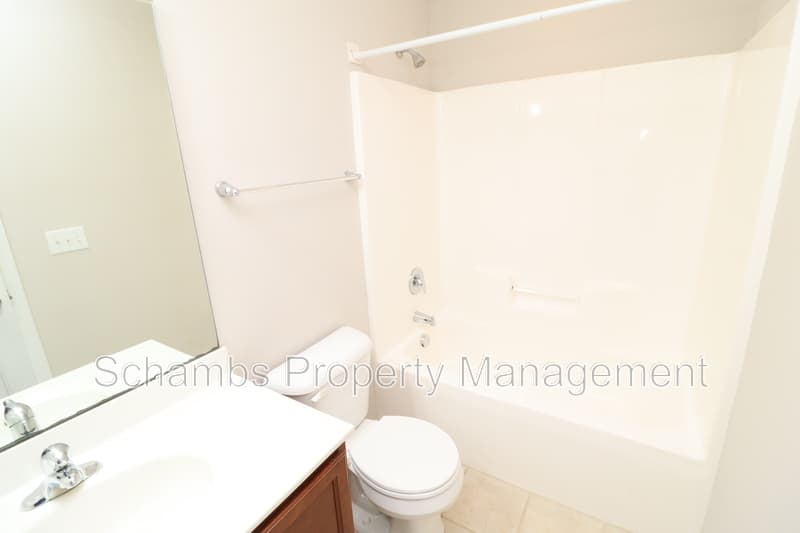 Cary House: 5045 Lalex Ln