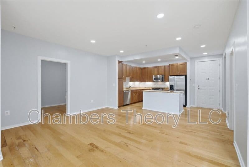 Arlington Condo: 2200 N Westmoreland St