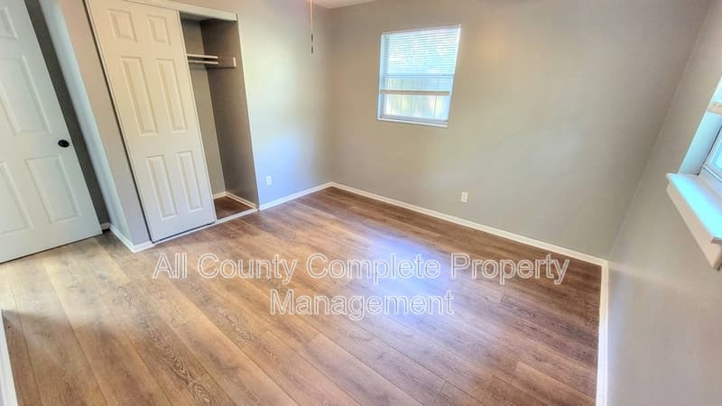 Jacksonville House: 3319 Hunt St