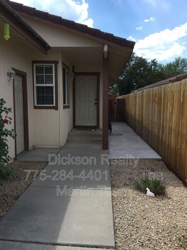 Reno House: 6950 Forsythia Way