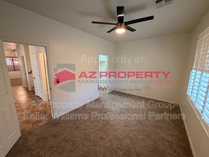 Buckeye House: 24733 W Vista Norte St
