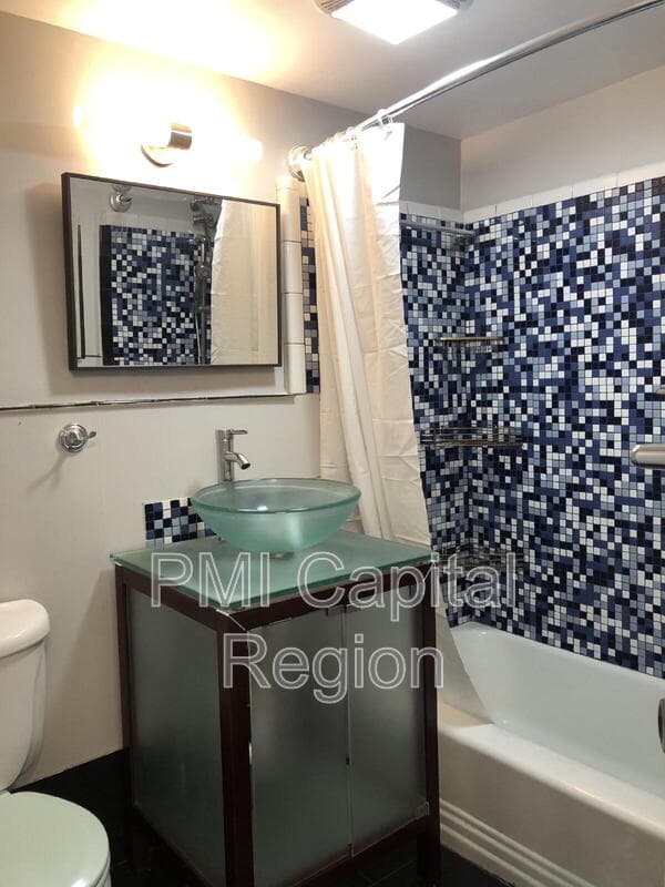 Bethesda Condo: 10416 Montrose Ave