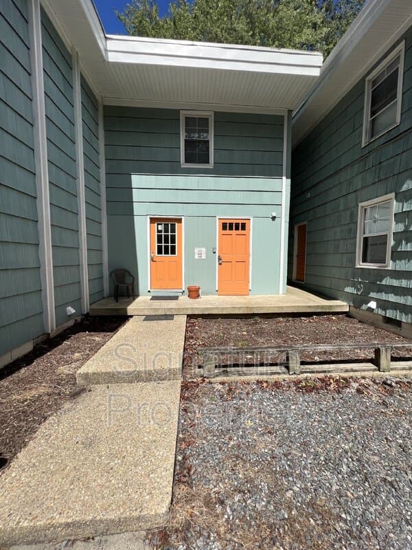 Hampton Condo: 631 Quincy St