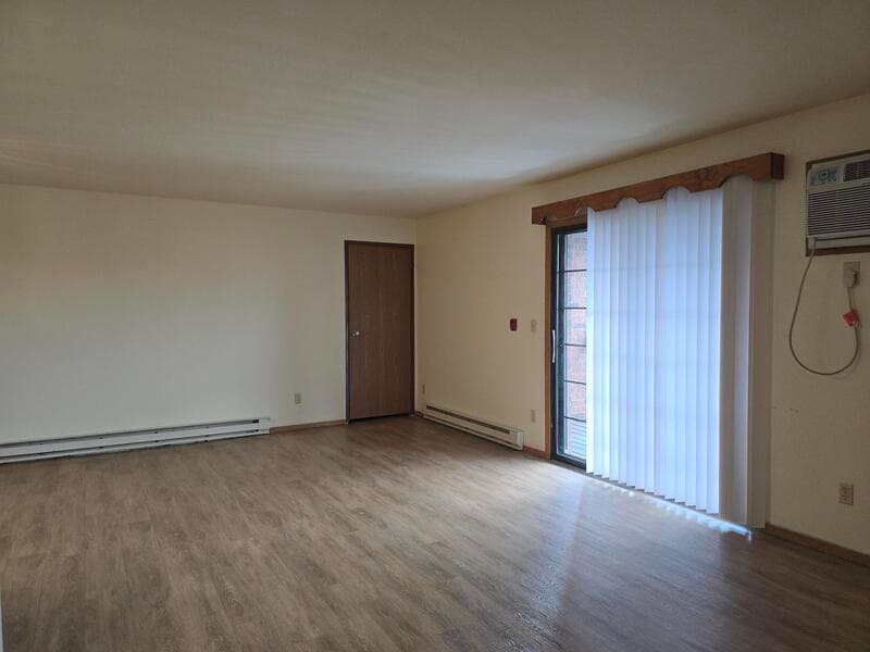 Seymour Condo: 230 Robbins Street - 6