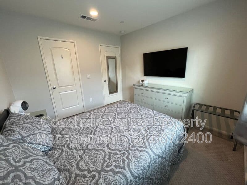 Palm Desert Condo: 321 Paseo Gusto