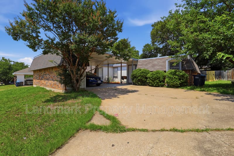 Fort Worth Condo: 6811 Trail Lake Drive
