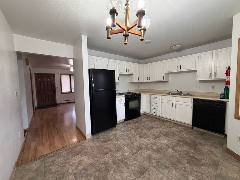 Anchorage House: 7520 Bearfoot Circle