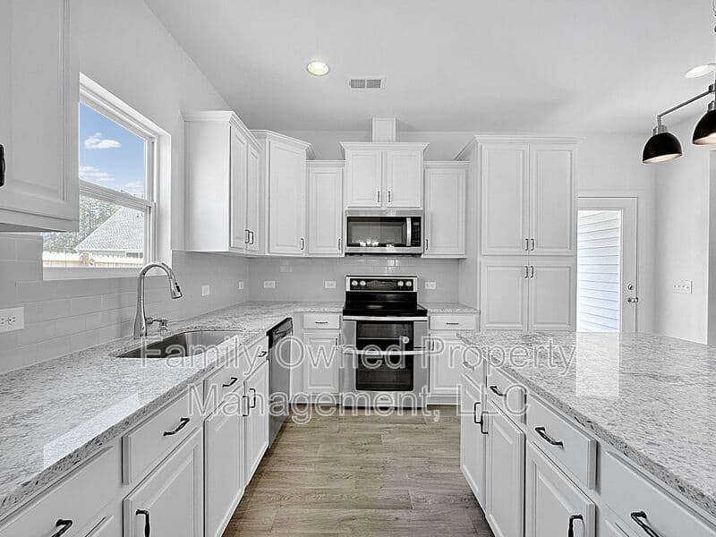 Summerville House: 105 Whimbrel Drive