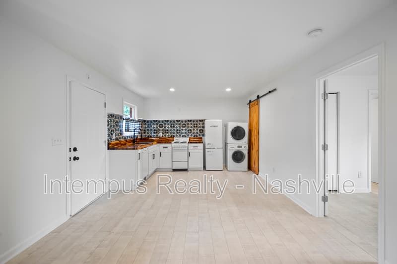 Nashville Condo: 910 Shelby Ave