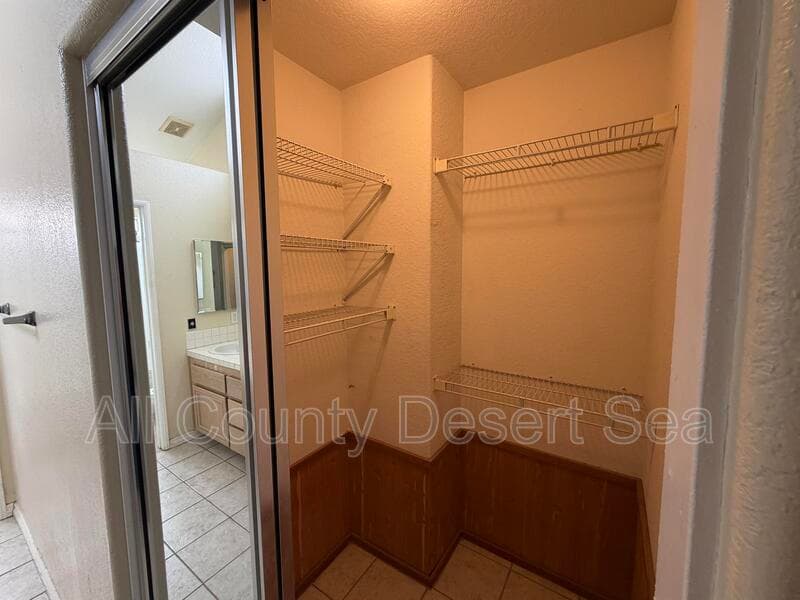 Aliso Viejo House: 12 Saint Moritz St