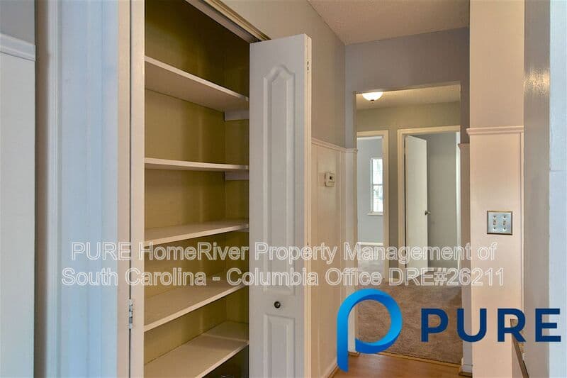 Columbia House: 17A Battery Walk Ct