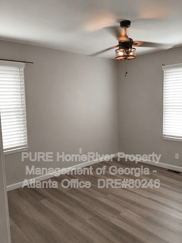 Atlanta House: 1880 Dorsey Ave