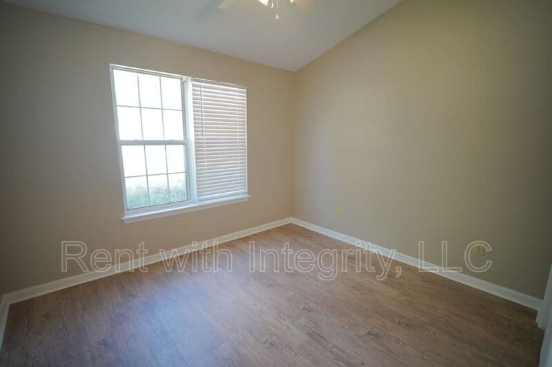 Tallahassee House: 2414 Manzanita Court