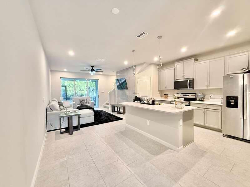 Brandon Townhome: 1124 Creek Valley Court - 1