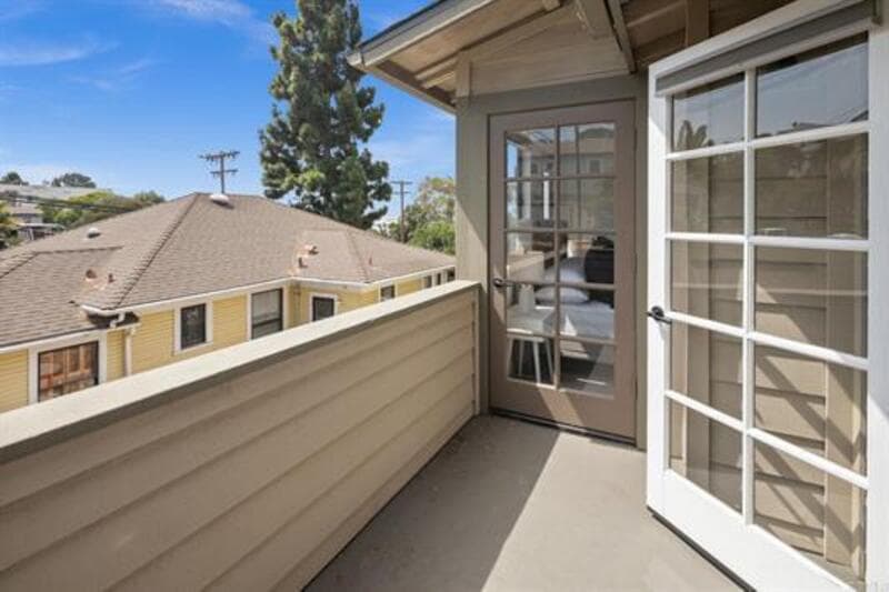 San Diego Townhome: 3711 Columbia Street