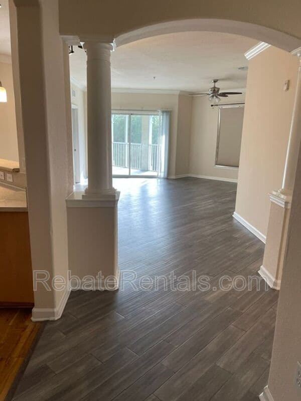 Jacksonville Condo: 8290 Gate Parkway W