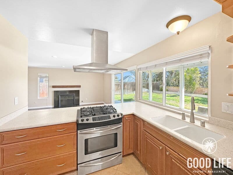 Chula Vista House: 1360 Mesa Grande Pl