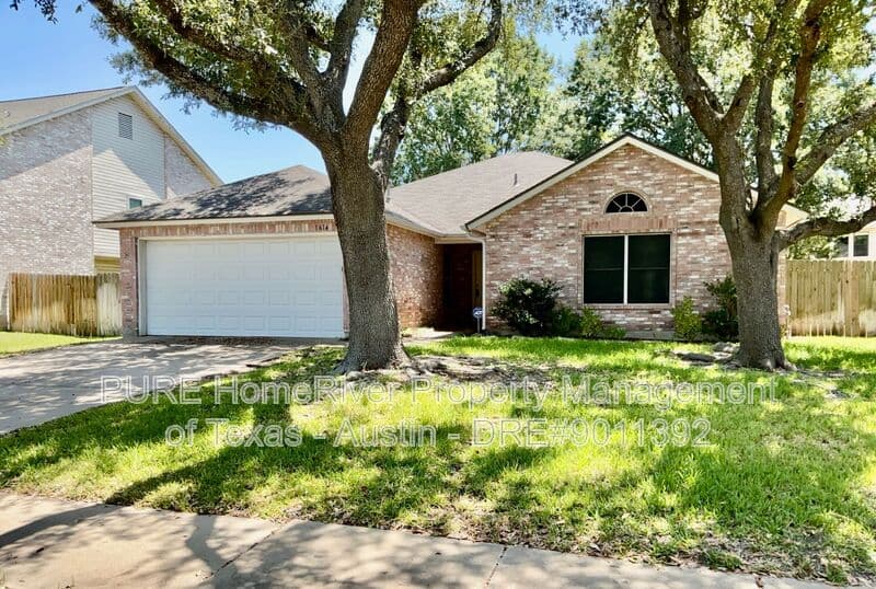 Cedar Park House: 1614 Paper Moon Dr