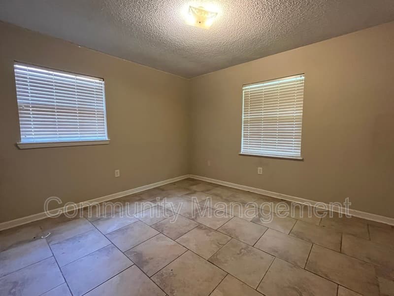 Baton Rouge House: 16813 Vermillion Dr
