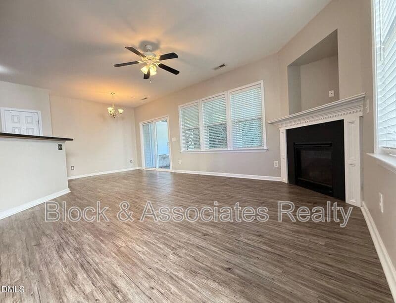 Wake Forest House: 163 Deacon Ridge St