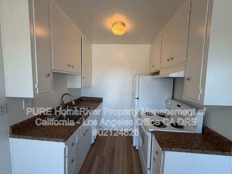 Redondo Beach Condo: 505 North Irena Avenue