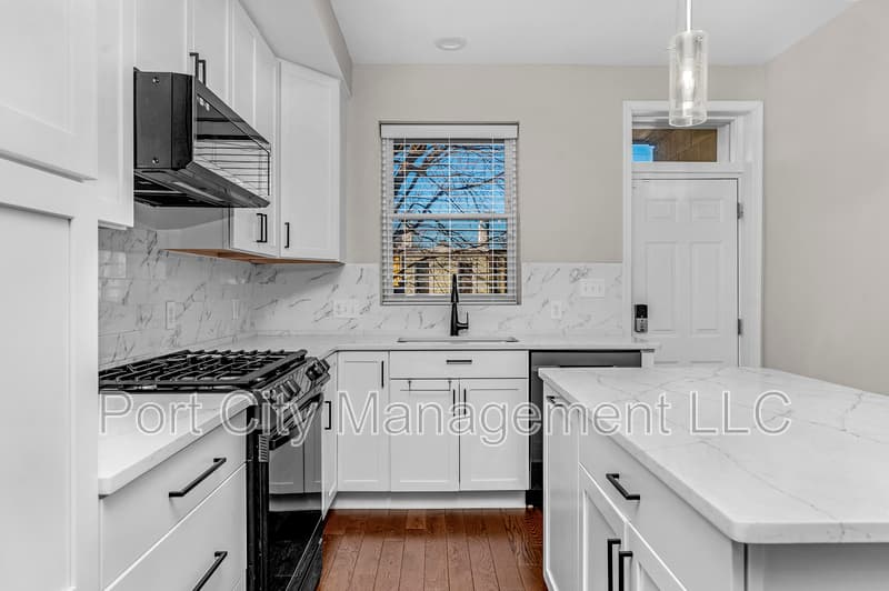 Baltimore Townhome: 620 South Newkirk Street
