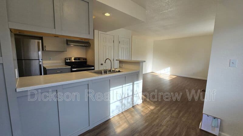 Reno House: 239 Cheney Street