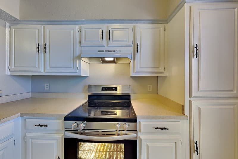 Rowlett House: 6206 Alissa Dr