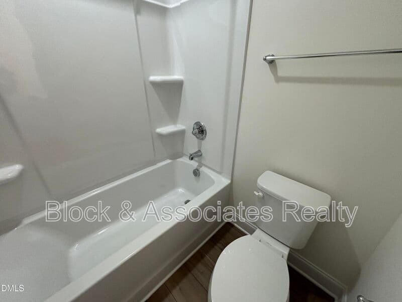 Raleigh House: 5128 Ranger Grove Way