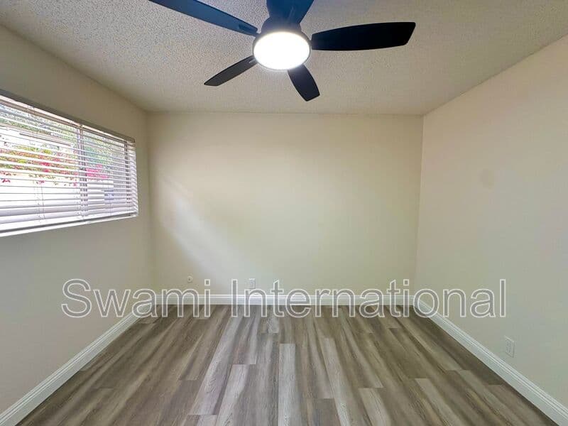 Lomita House: 25530 1/2 Oak St.