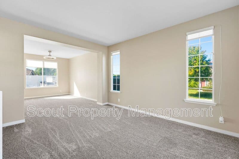 Menifee House: 28629 Maplewood Drive