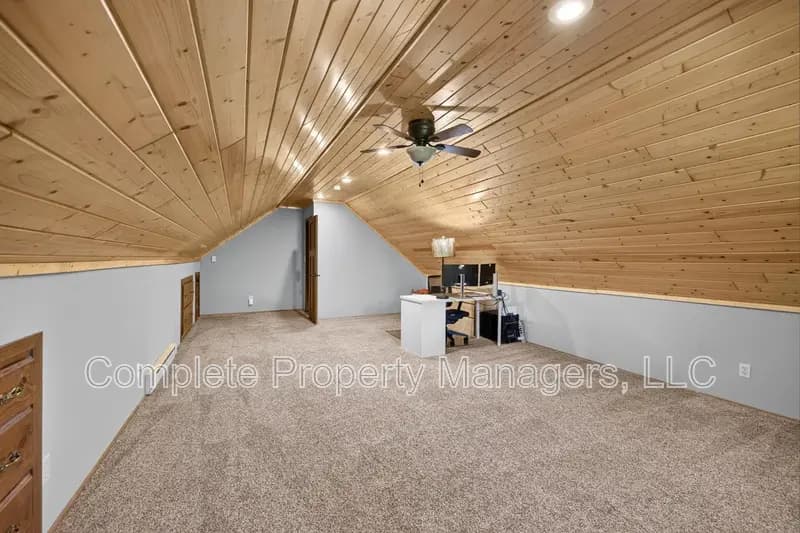New Richland House: 23619 180th Street
