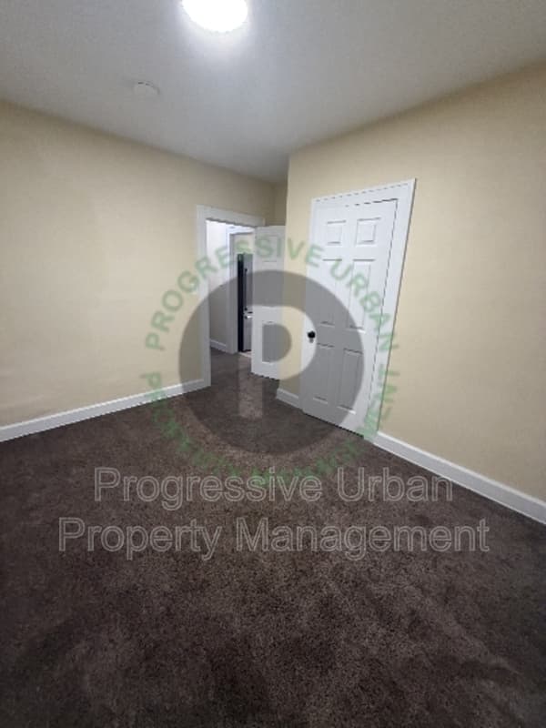 Cleveland Condo: 4427 West 49th Street - Upstairs