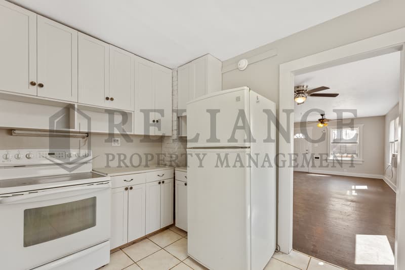 Wichita House: 1011 South Marys Drive