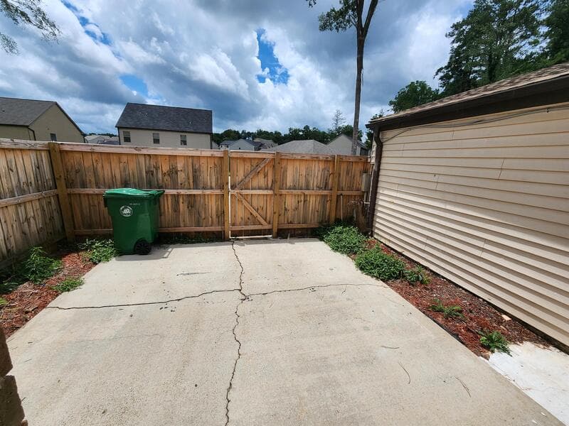 Decatur Condo: 3250 Strawberry Lane