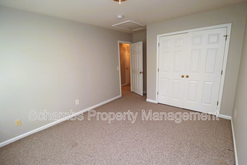 Durham House: 510 Wheeling Cir
