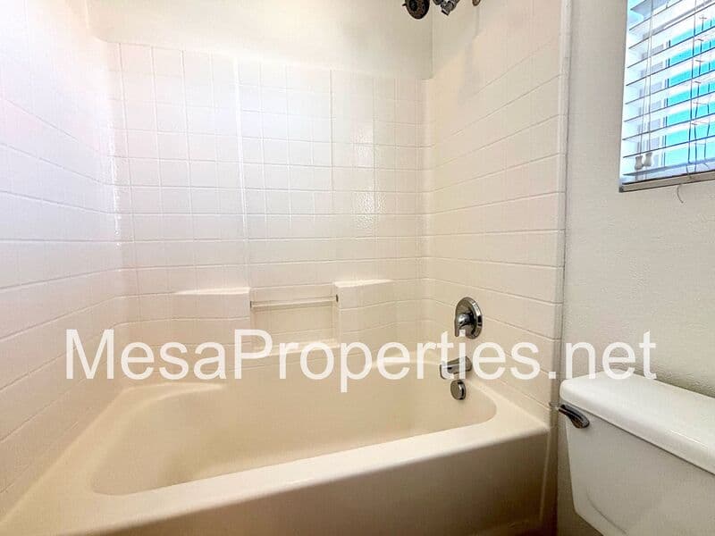 Victorville House: 12396 Ava Loma St.