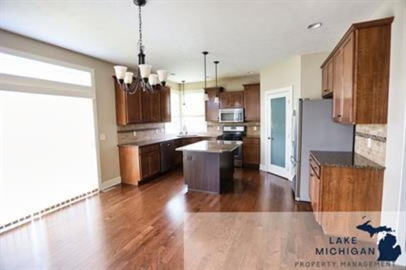 Byron Center House: 8965 Plantation Drive Southwest